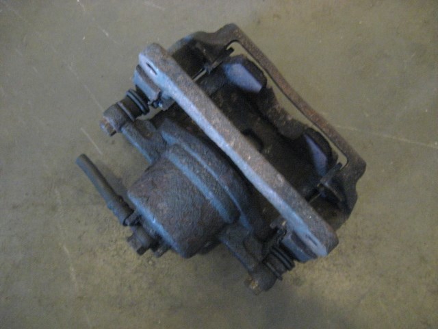 98 Subaru IMPREZA Front LH Driver Brake Caliper  R15092