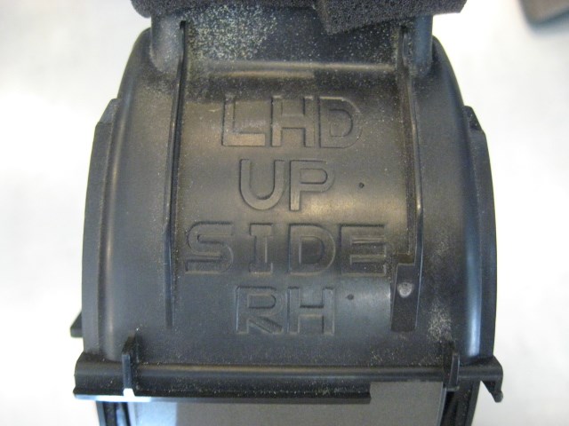 04 Infiniti G35 Tan RH Dash Vent  R15161