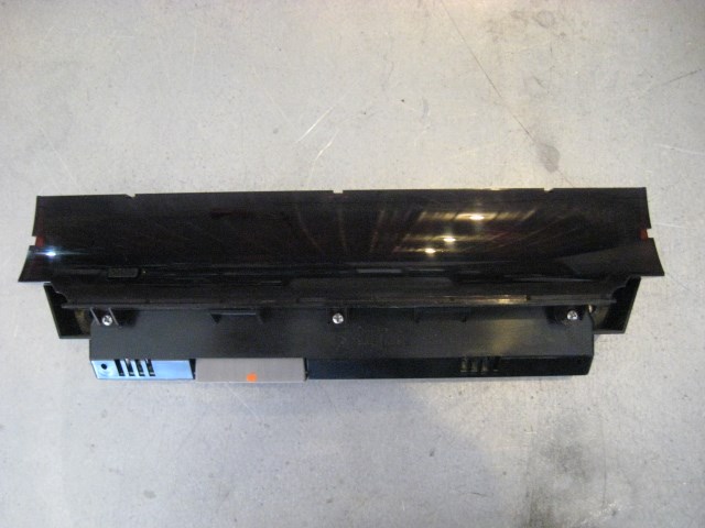 04 Infiniti G35 Temperature Display Unit - Dual 27760 AM617 R15169
