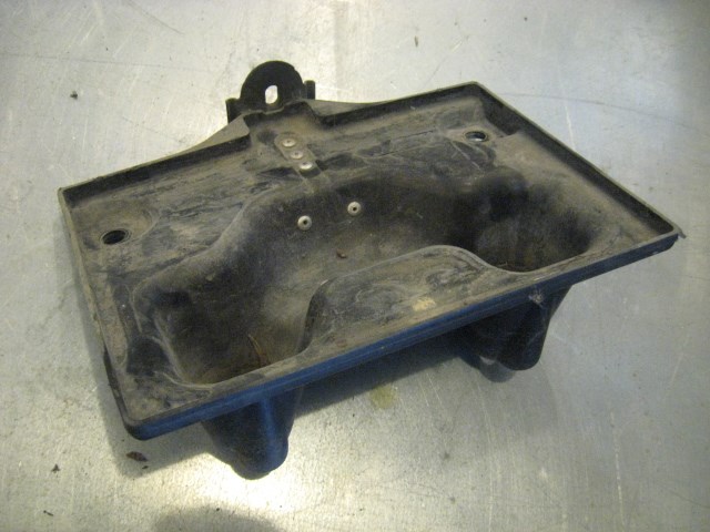 04 Infiniti G35 Battery Tray  R15323