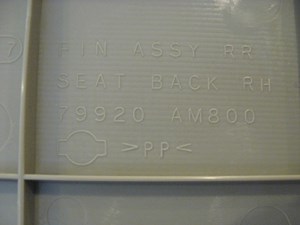 04 Infiniti G35 Rear RH Seat Finish Trim 79920 AM800 R15372