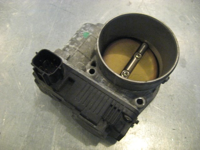 04 Infiniti G35 Throttle Body Assembly  R15390