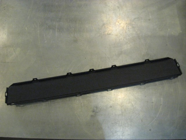 04 Nissan 350Z Rear Hatch Luggage Finish Plate  R15425