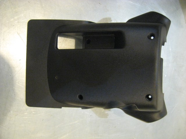 04 Nissan 350Z Lower Steering Column Cover 48470 CD000 R15456