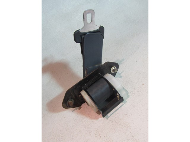 89 Nissan 240SX RH Passenger Lower Seat Belt  R15459