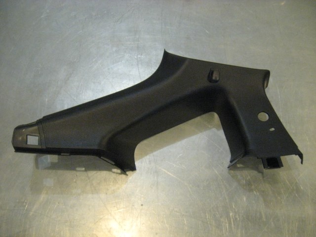 04 Nissan 350Z LH Driver Quarter Window Trim 76935 CD000 R15481