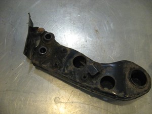 04 Nissan 350Z LH Driver Rear Stay Arm Bracket  R15491