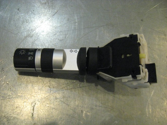 04 Nissan 350Z Turn/Headlamp Column Switch  R15512