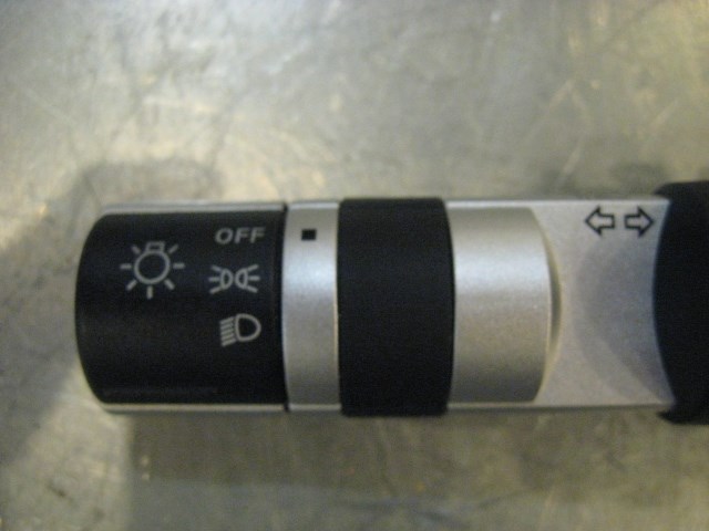 04 Nissan 350Z Turn/Headlamp Column Switch  R15512