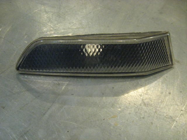 08 Infiniti G37 RH Bumper Side Marker Lamp  R15517