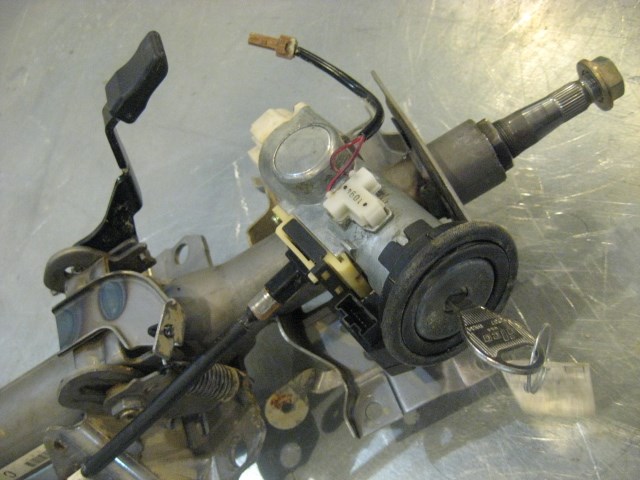 04 Nissan 350Z Steering Column Assembly /W Key  R15555
