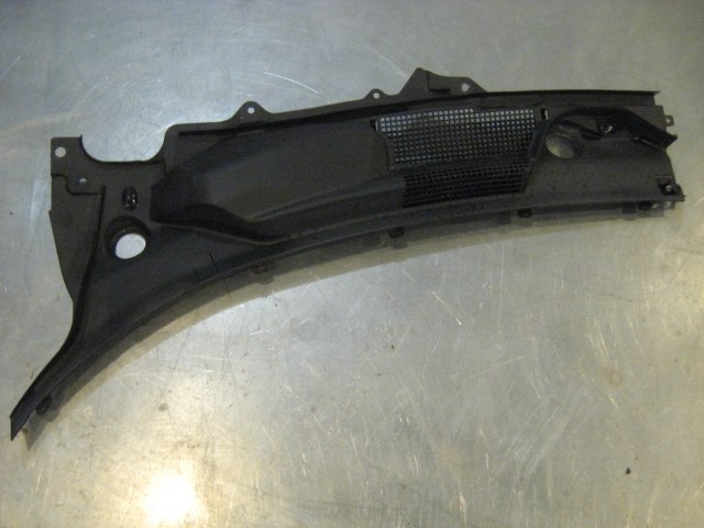 04 Nissan 350Z LH Driver Wiper Cowl Vent Panel 66863 CD010 R15576