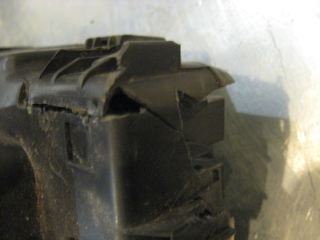 03 Honda CIVIC Engine Bay Fuse Box  R15593