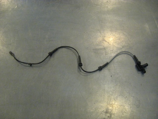 04 Nissan 350Z Front RH ABS Sensor  R15600