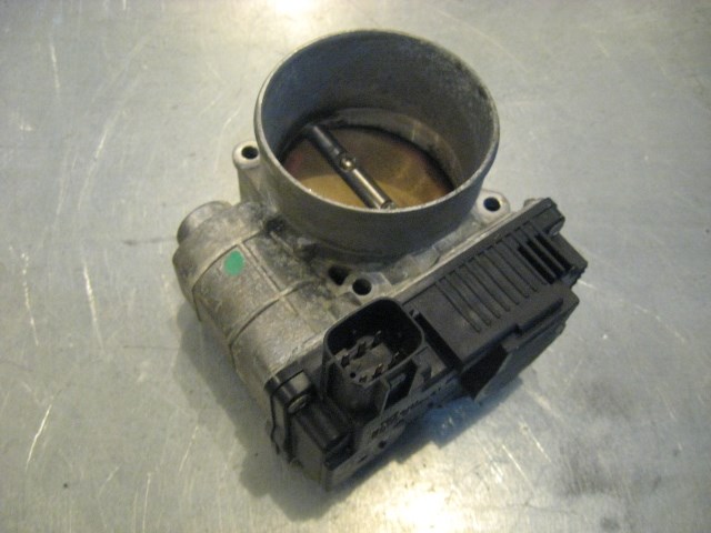 04 Nissan 350Z Throttle Body Assembly  R15645