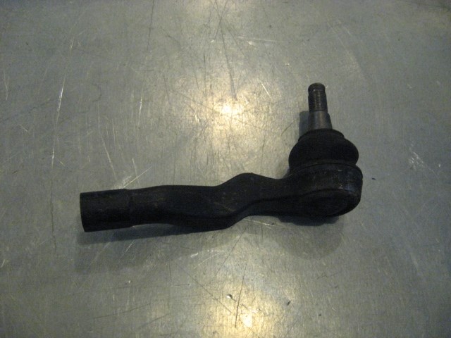 04 Infiniti G35 RH Passenger Tie Rod End  R15660