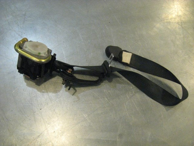04 Nissan 350Z LH Driver Black Seat Belt  R15683
