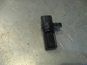 06 Nissan 350Z RH Passenger Cam Position Sensor  R15806