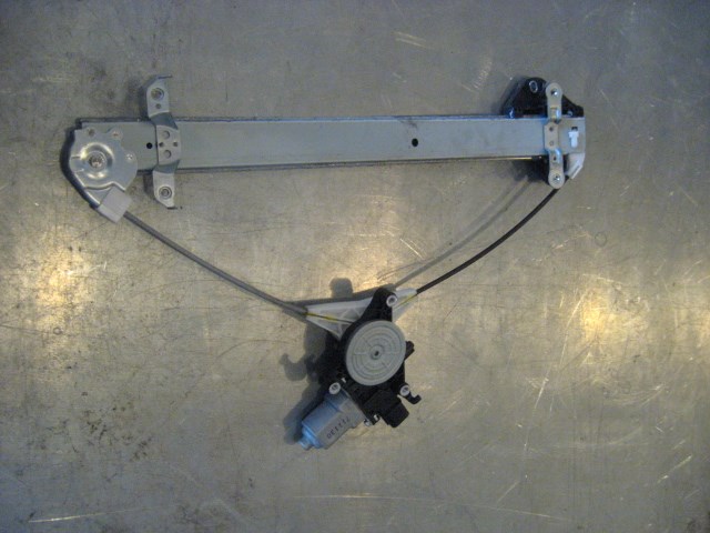 08 Subaru IMPREZA Front RH Door Window Regulator  R15880