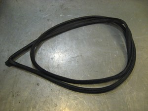 08 Subaru IMPREZA Front LH Door Seal  R15892