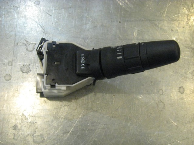 04 Infiniti G35 Wiper Column Switch  R15946