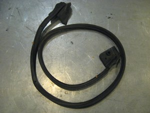 99 Subaru IMPREZA Outback Front RH Door Seal  R16119