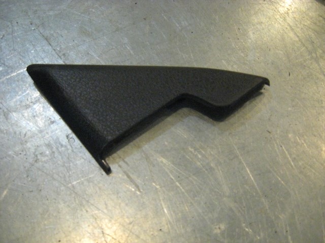 99 Subaru IMPREZA Outback LH Driver Door Sail Trim  R16307