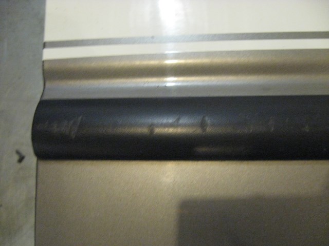 99 Subaru IMPREZA Outback Front RH Door Shell  R16311