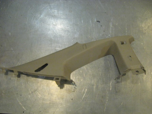 04 Infiniti G35 Rear LH Quarter Glass Trim 76935 AM800 R16327