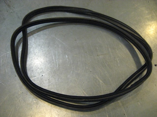 99 Subaru IMPREZA Hatch Seal  R16334
