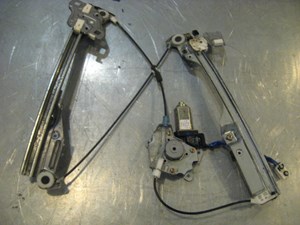 04 Infiniti G35 Coupe RH Window Motor & Regulator 80730 CD001 R16345