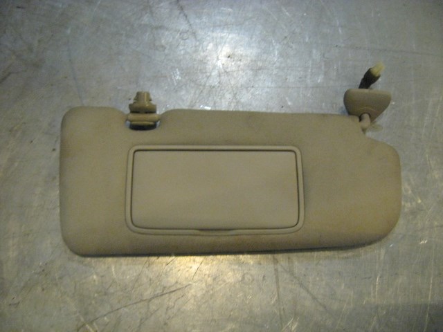 04 Infiniti G35 RH Passenger Interior Sun Visor  R16354