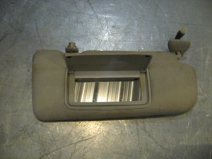 04 Infiniti G35 RH Passenger Interior Sun Visor  R16354