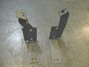 04 Infiniti G35 DVD Brackets  R16426