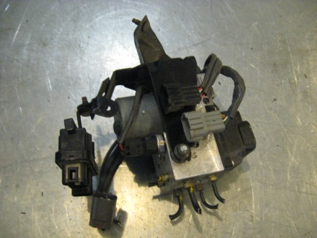 04 Infiniti G35 ABS Pump Assembly /W VDC 47600 AM400 R16459