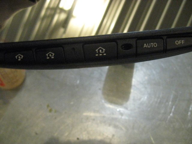 04 Infiniti G35 Rear View Mirror with Homelink. Nice  R16477