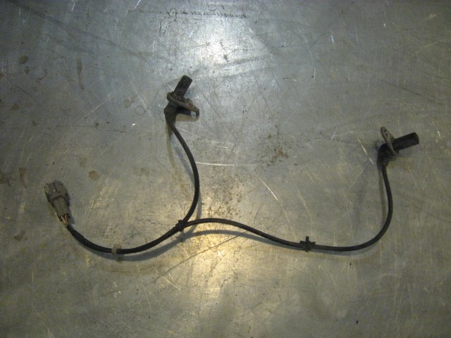 04 Infiniti G35 Rear ABS Sensors  R16501