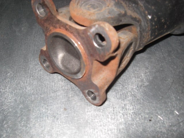 04 Infiniti G35 Coupe AT Automatic Rear Drive Shaft  R16615