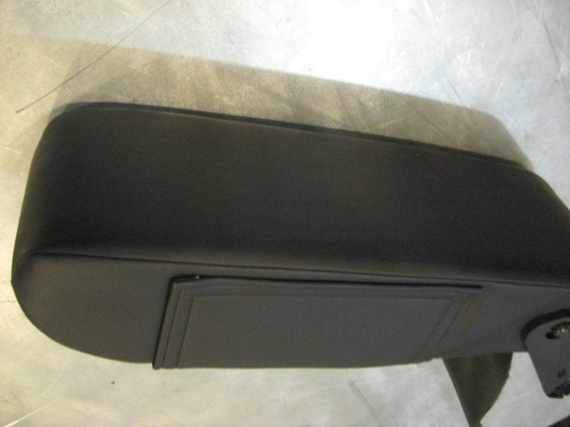 06 Infiniti G35 Sedan Rear Arm Rest Black  R16631