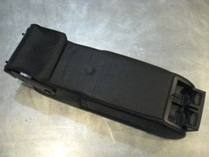 06 Infiniti G35 Sedan Rear Arm Rest Black  R16631