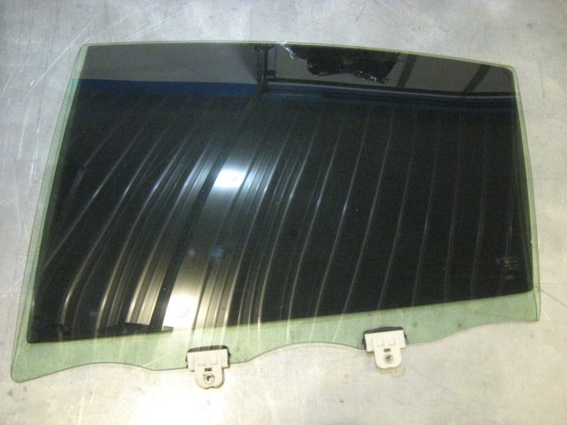 06 Infiniti G35 Sedan Rear Driver Door Glass  R16635