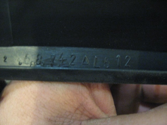 06 Infiniti G35 RH Passenger Upper Dash Vent 68742 AL612 R16653