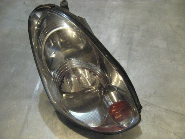 06 Infiniti G35 Sedan RH Passenger Headlight Assembly OEM R16661