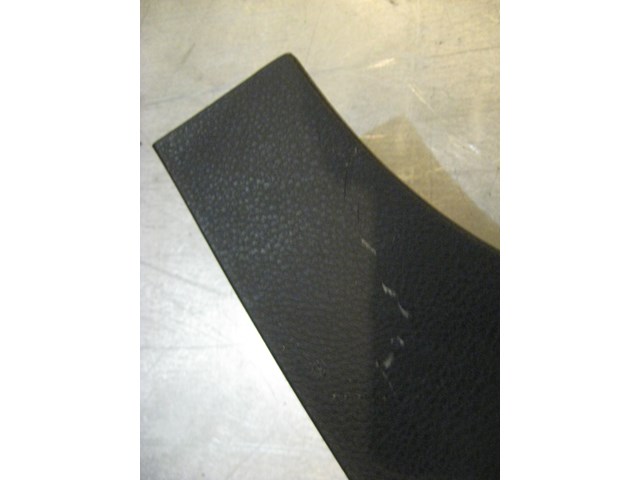 06 Infiniti G35 RH Lower Kick Panel Trim 68134 AC700 R16662