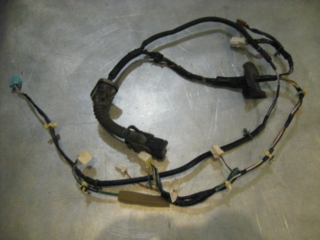 06 Infiniti G35 RH Front Door Wiring Harness 24124 AC700 R16666