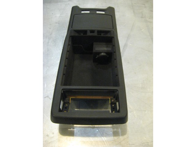 06 Infiniti G35 Center Console Trim - Nice 88430 AC700 R16671