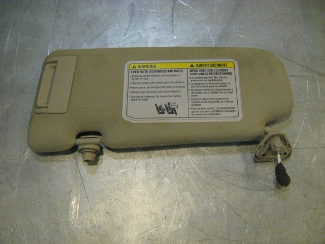 06 Infiniti G35 RH Passenger Sun Visor  R16674