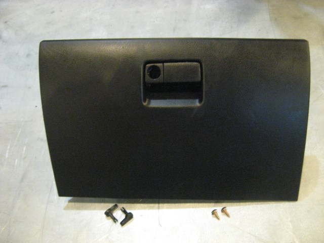 06 Infiniti G35 Glove Box Door  R16678