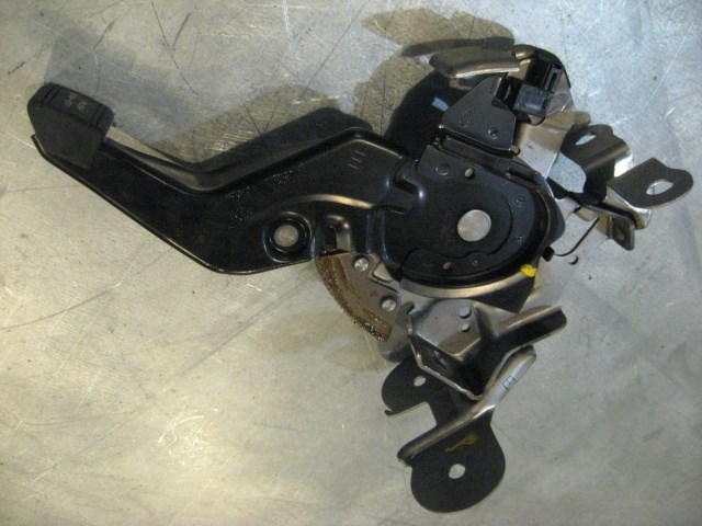 06 Infiniti G35 Sedan E Brake Pedal  R16699