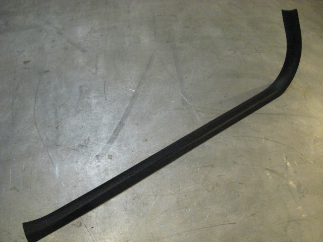 06 Infiniti G35 Sedan Driver Door Sill Plate  R16704